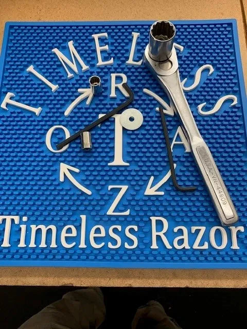COUNTER TOP SHAVING MAT: Counter top mat for shaving: 13 3/4" x 13 3/4" x 1/2"